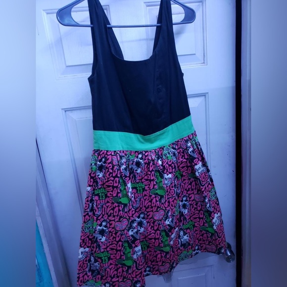 Too Fast Brand Cirque Couture size medium dress, never been worn - Picture 4 of 5